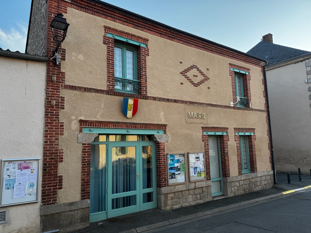 Mairie en bas de page